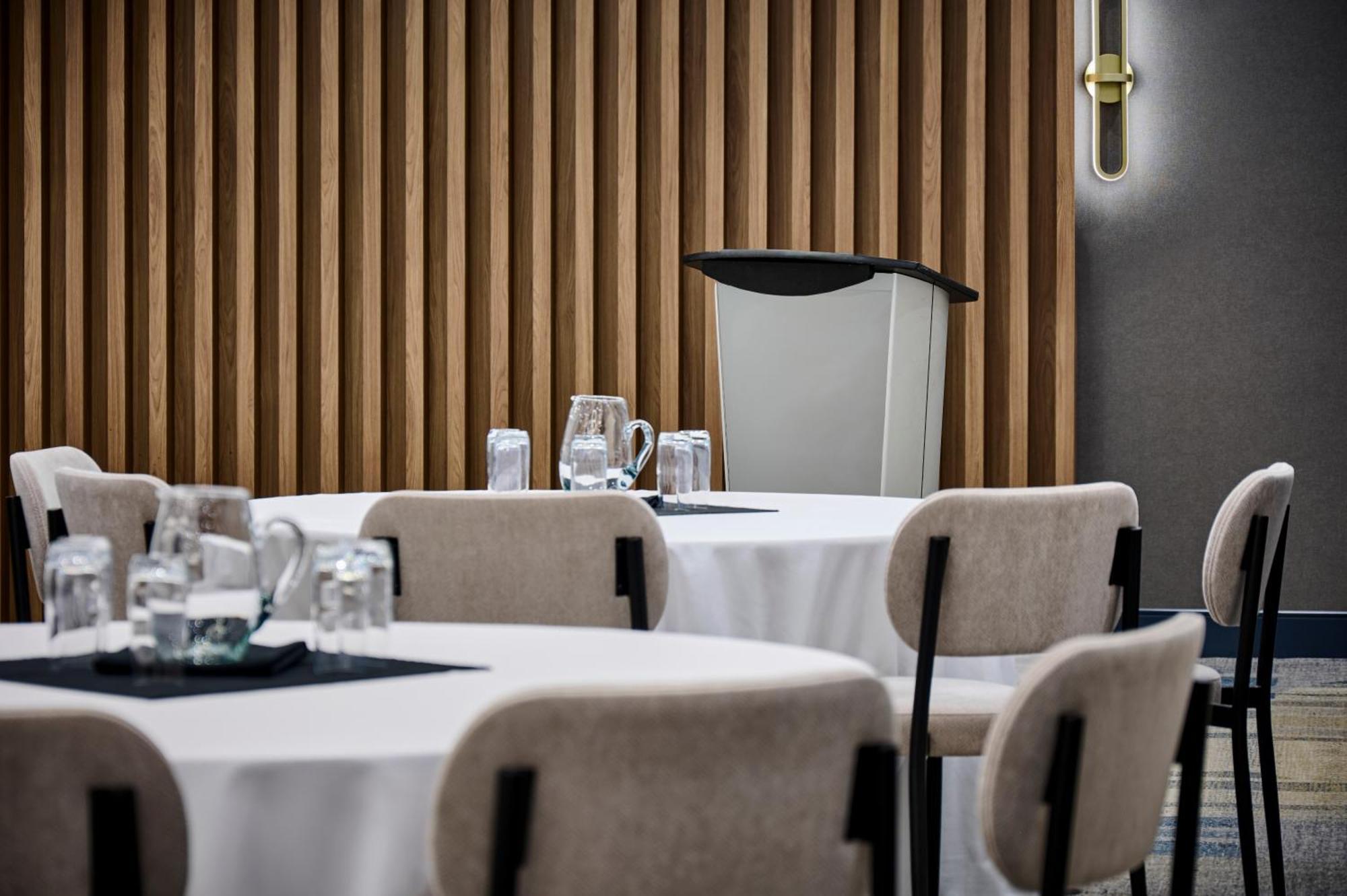 Candlewood Conference Centre By Ihg Burlington